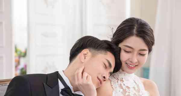 老公不和我交流，该怎么办？（保持婚姻美满，提高沟通能力）