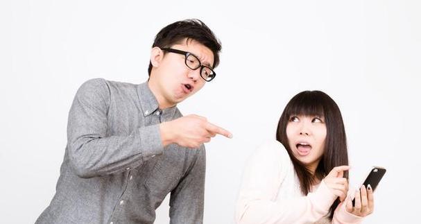 老公出轨了，应该怎么办？（如何发现老公的不忠？如何处理婚姻危机？如何修复受伤的心灵？）
