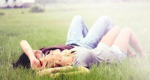 恋爱中女人应该注意的15件事（做个聪明女人，把爱情经营好）