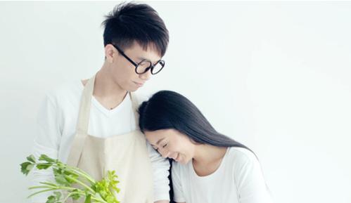 分手了怎么办？挽回前男友的15个技巧（教你如何挽回已经离开你的前男友，让爱重燃）