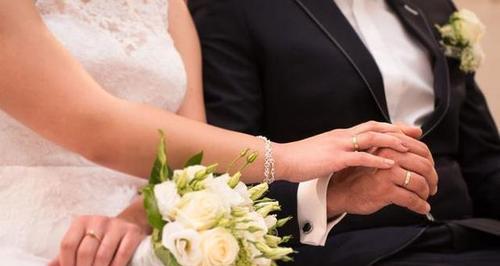 婚姻攻防战（如何应对婚姻危机，走出幸福生活）