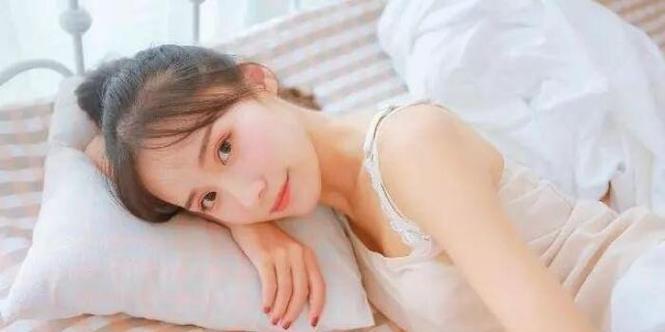 如何在约会中进行合适的肢体接触（避免尴尬，让女生更舒服）