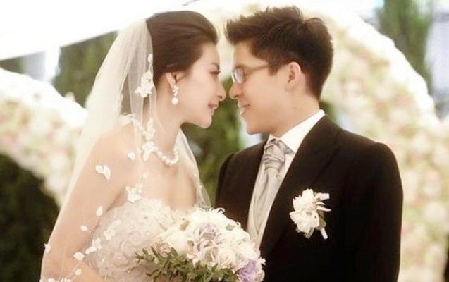 关于男友在筹备婚礼期间劈腿的疑惑（我该不该复合？如何决定？）
