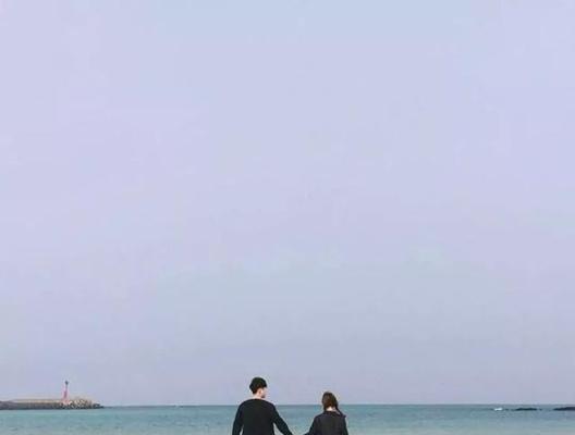 前男友仍爱着你的表现（15个细节让你发现他内心深处的感情）