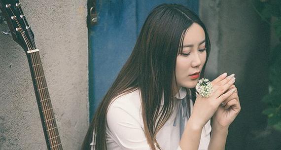 女友出轨了，我该怎么办？（探讨男性在女友劈腿心理上的各种困惑和应对策略）