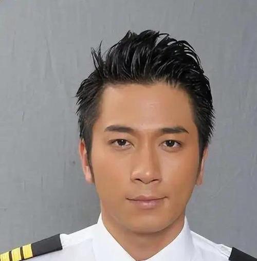 迷倒男神的绝妙约会技巧（100%成功的恋爱攻略，教你征服心仪男神）