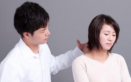 分手后如何重新抓住她的心？（学习正确方法，让她重新爱上你）