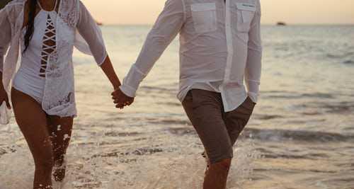 如何成功挽回男友？（15个实用方法帮你重燃爱情，拯救感情危机）