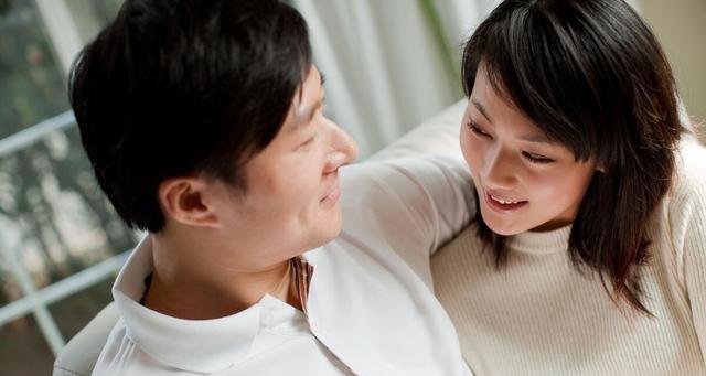 如何挽回婚姻中的出轨危机（老公出轨要离婚，你可以这样做）