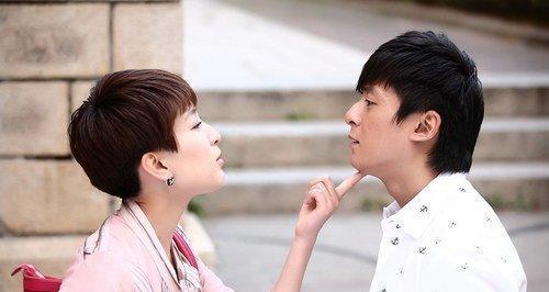 男友违背承诺，该分手吗？（当信任被破坏，爱情还能继续吗？）
