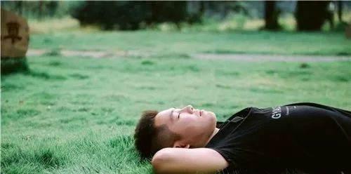 成熟男人失恋后的7种表现
