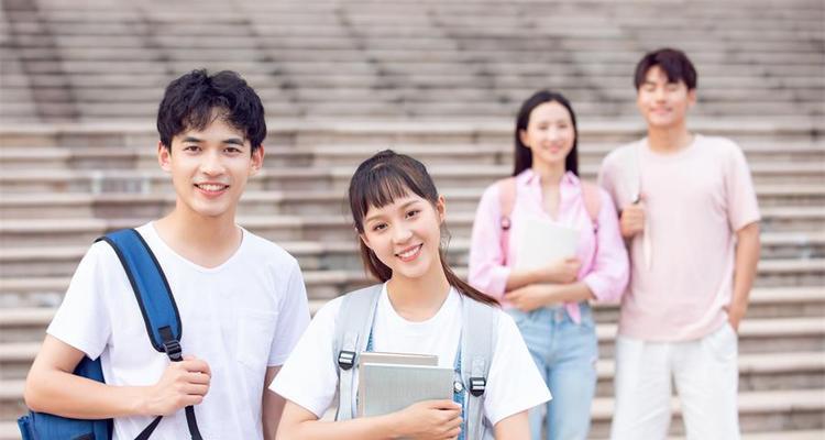 大学生谈恋爱的心路历程（怎样才能在大学生恋爱中保持平衡？）