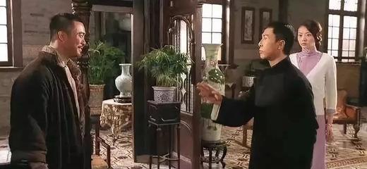 爱情中的控制欲太强？以太心声告诉你如何平衡（以太的控制欲之争——爱情的正常表现还是病态行为？）