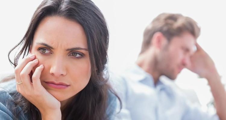 离婚后男人的三个表现，值不值得女人挽回？（从行为表现看男人是否值得挽回，女人必须知道的三个要点！）