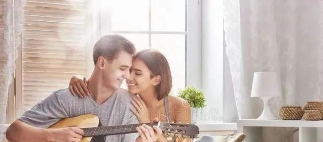 分手后如何正确挽回男友？（教你15个正确的方法，让你成功挽回爱情！）